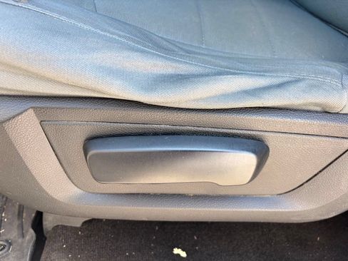 Used 2015 RAM 1500 Express RWD image 10