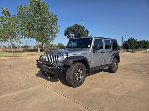 Used 2016 Jeep Wrangler Unlimited Sport w/ Quick Order Package 24S AWD/4WD image 3