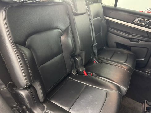 Used 2016 Ford Explorer XLT w/ Equipment Group 202A AWD/4WD image 39