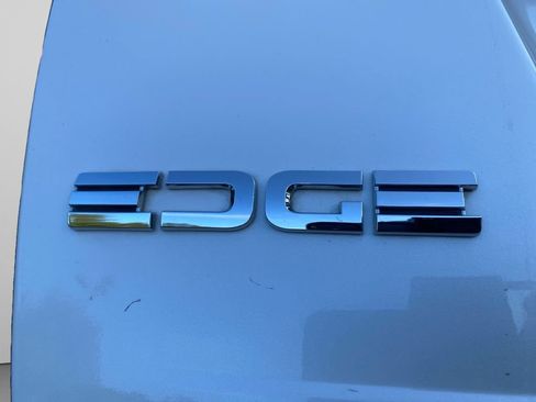 Used 2013 Ford Edge SEL FWD image 17