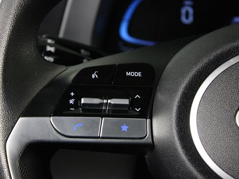 Certified 2025 Hyundai Elantra SE FWD image 26
