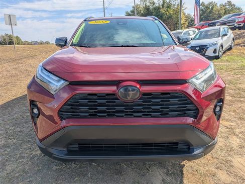 Used 2022 Toyota RAV4 XLE Premium image 8