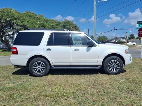 Used 2017 Ford Expedition XLT AWD/4WD image 7