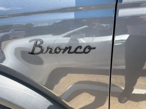 Used 2024 Ford Bronco Black Diamond AWD/4WD image 8