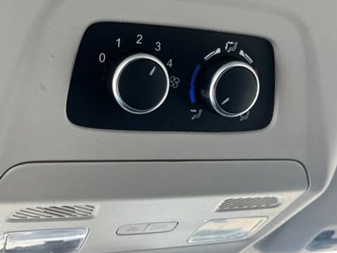 Used 2022 Ford Transit 350 XLT RWD image 16