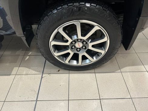 Used 2017 GMC Canyon Denali image 23