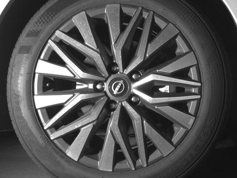 Used 2025 Nissan Altima 2.5 SV image 13