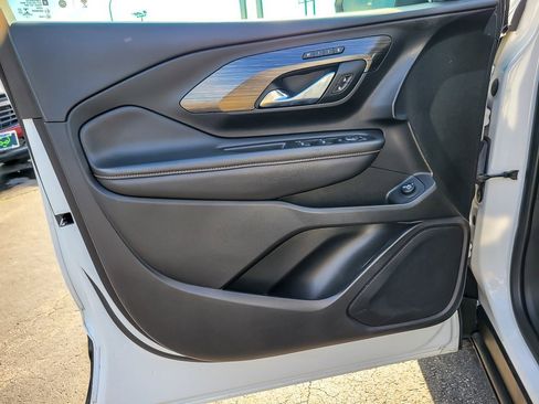 Certified 2020 GMC Terrain SLT w/ Preferred Package image 16