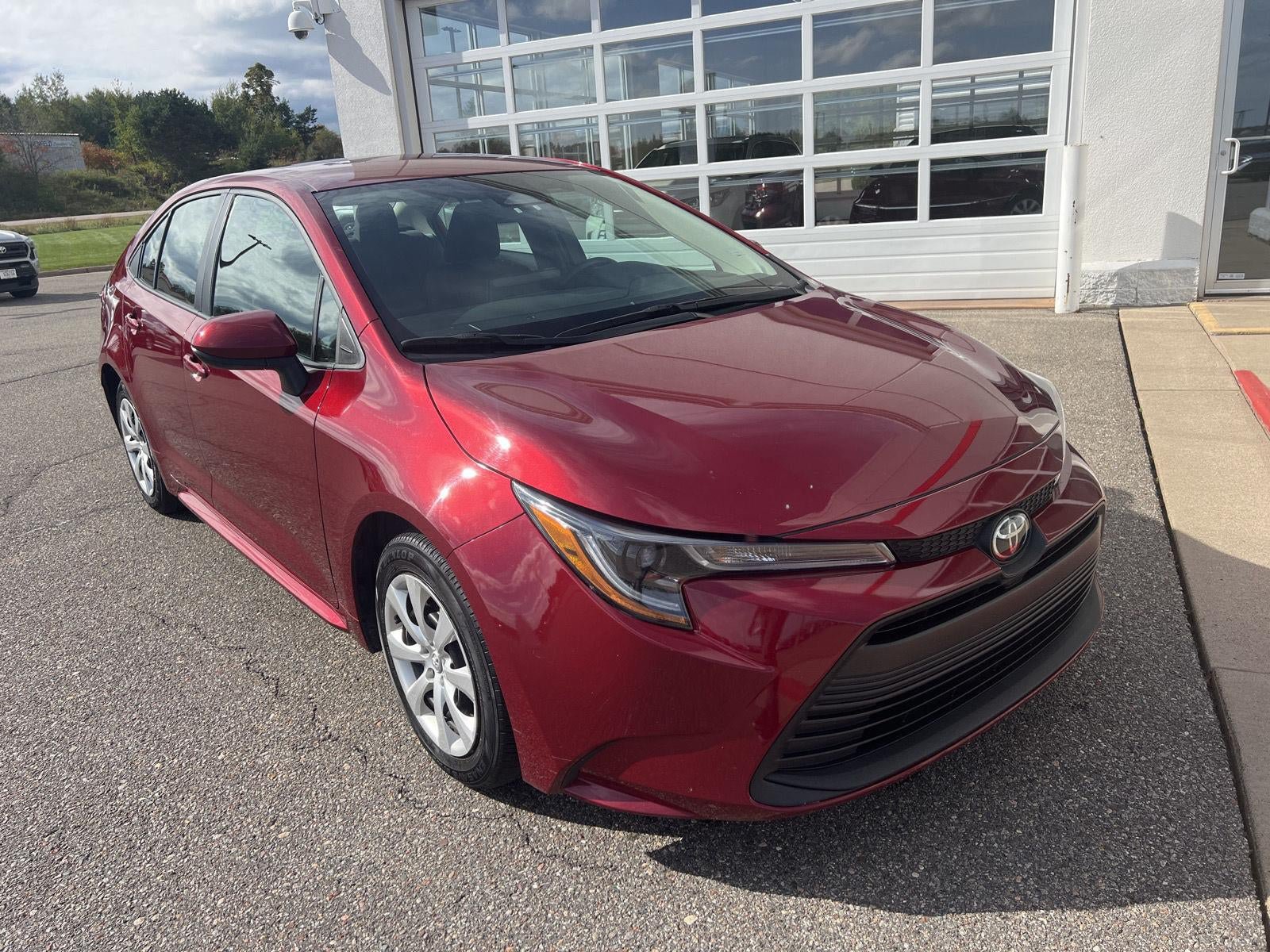 Used 2025 Toyota Corolla LE FWD image 27