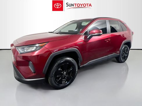 Used 2021 Toyota RAV4 LE image 9