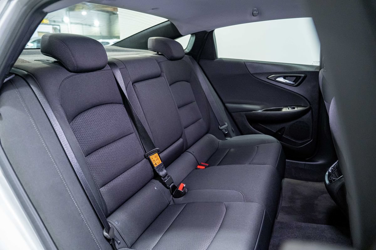 Used 2018 Chevrolet Malibu LT FWD image 18