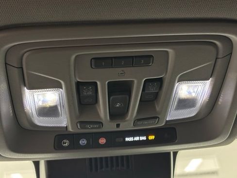 Used 2024 GMC Sierra 3500 Denali w/ Denali Reserve Package AWD/4WD image 46