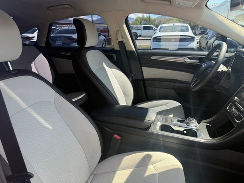 Used 2019 Ford Fusion SE w/ Equipment Group 151A FWD image 23