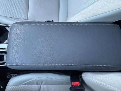 Used 2025 Toyota Camry XLE w/ Premium Plus Package AWD/4WD image 20