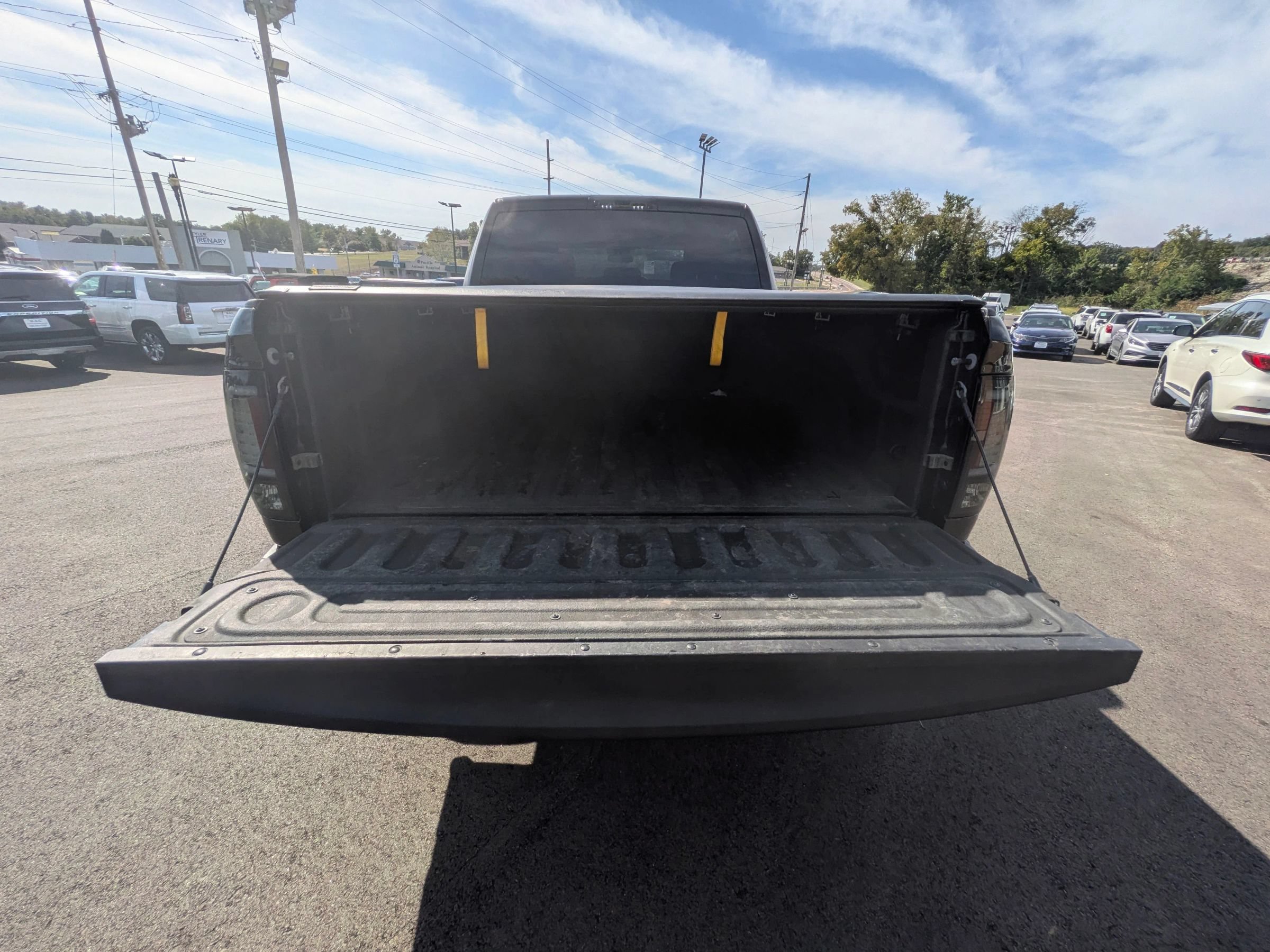 Used 2018 RAM 1500 Express w/ Black Ram 1500 Express Group AWD/4WD image 36