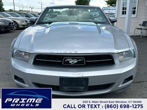 Used 2010 Ford Mustang Premium image 2