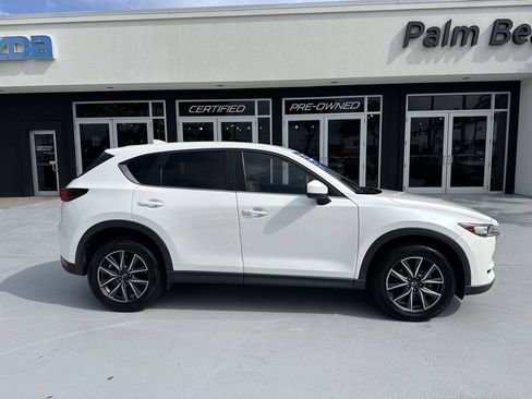 Used 2018 MAZDA CX-5 Touring w/ Preferred Equipment Package FWD image 5