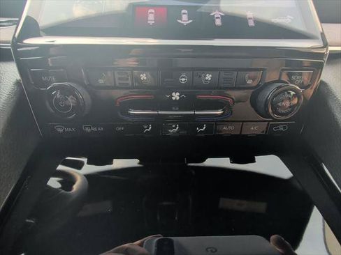 Certified 2024 Jeep Grand Cherokee Summit AWD/4WD image 22