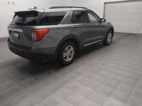 Used 2024 Ford Explorer XLT RWD image 10