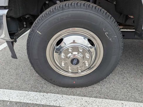 New 2026 Ford F350 XL w/ XL Chrome Package image 3