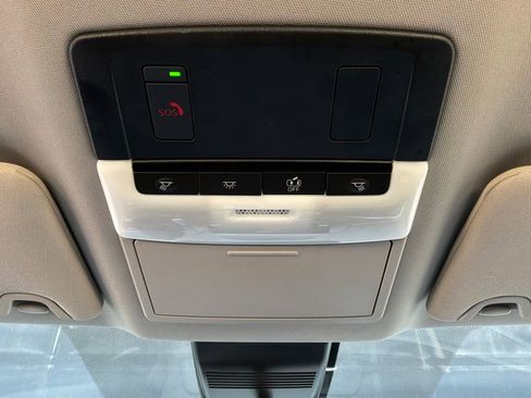 Used 2025 Nissan Altima 2.5 SV FWD image 18