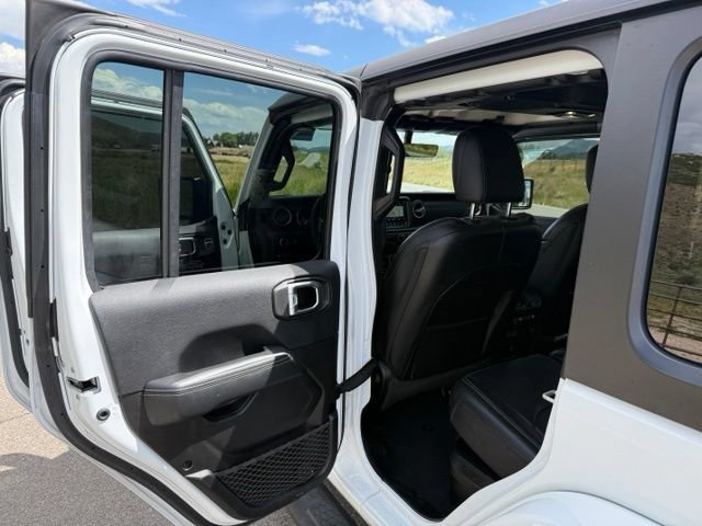 Used 2023 Jeep Wrangler Unlimited Sahara AWD/4WD image 25