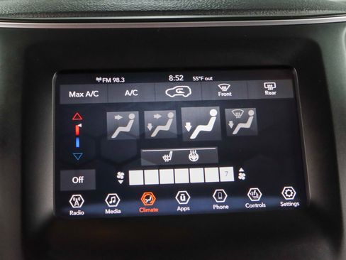 Used 2021 Jeep Cherokee Latitude Plus image 19