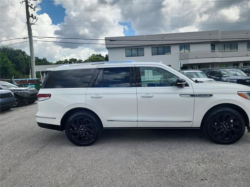 Used 2024 Lincoln Navigator Reserve AWD/4WD image 6