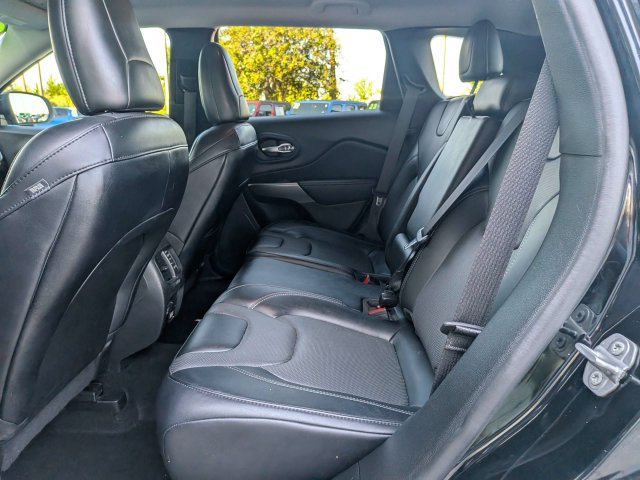 Used 2022 Jeep Cherokee Latitude Lux AWD/4WD image 14