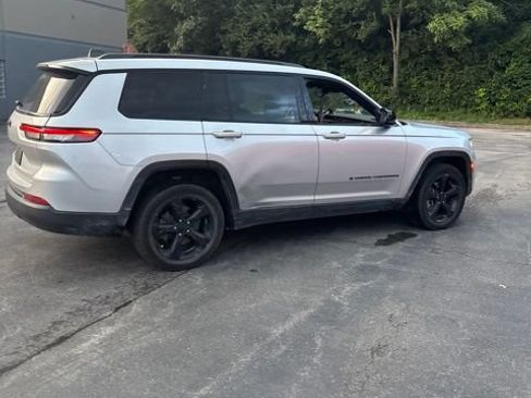 Used 2021 Jeep Grand Cherokee L Laredo AWD/4WD image 6