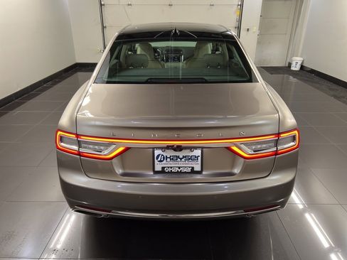 Used 2019 Lincoln Continental Select w/ Continental Climate Package image 5