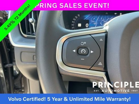 Certified 2023 Volvo XC60 B5 Core image 23