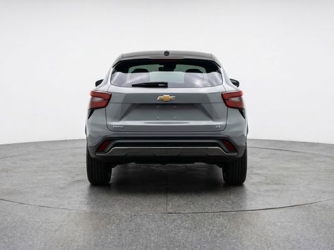 Used 2025 Chevrolet Trax LT w/ LT Convenience Package FWD image 7