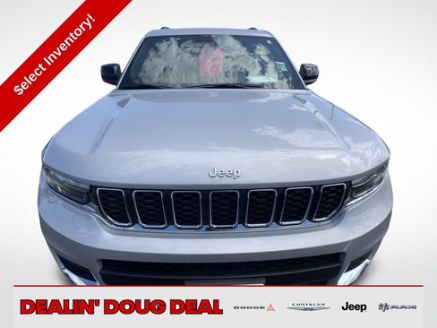 New 2025 Jeep Grand Cherokee L Laredo w/ Luxury Tech Group I image 12