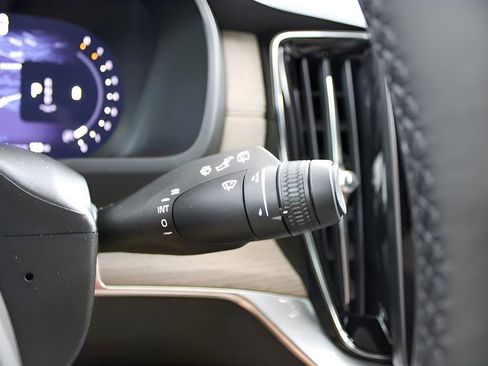 New 2026 Volvo XC60 B5 Plus w/ Protection Package Premier image 36