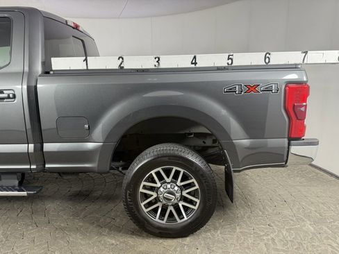 Used 2017 Ford F250 Lariat w/ Lariat Ultimate Package AWD/4WD image 5