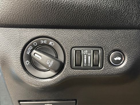 Used 2015 Dodge Challenger R/T w/ Quick Order Package 22D R/T RWD image 21