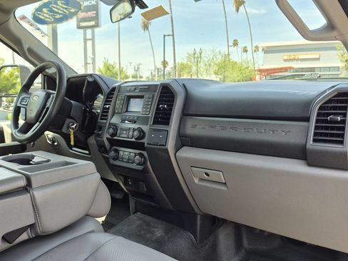 Used 2020 Ford F550 2WD Regular Cab Super Duty image 27