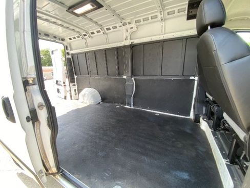 Used 2025 RAM ProMaster 2500 w/ Convenience Group FWD image 14