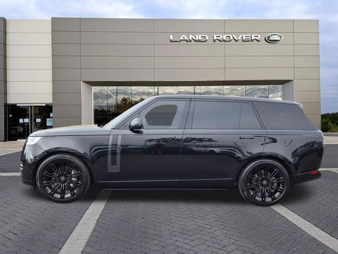Used 2023 Land Rover Range Rover Long Wheelbase SE AWD/4WD image 8