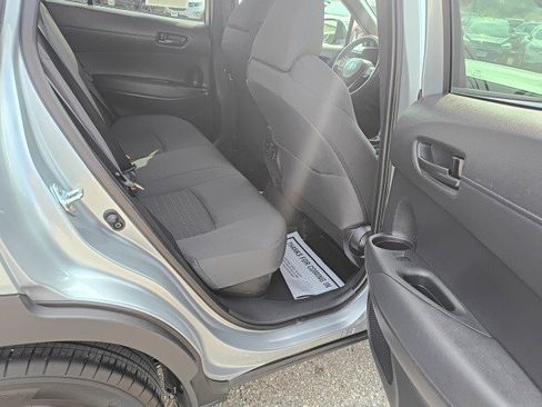 Used 2024 Toyota Corolla Cross SE image 17