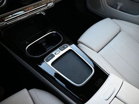 Certified 2025 Mercedes-Benz CLA 250 image 24