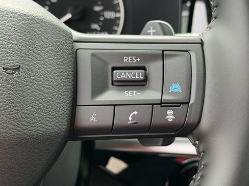 New 2026 Nissan Pathfinder SV w/ SV Premium Package FWD image 11