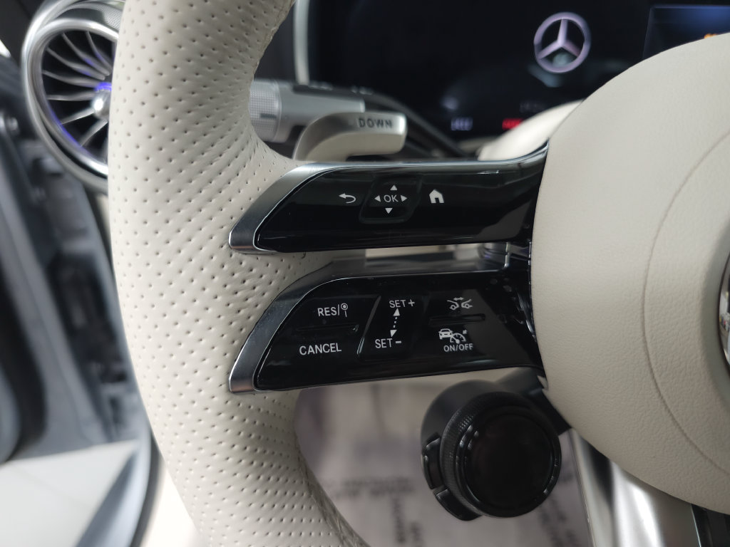 Certified 2025 Mercedes-Benz SL 63 AMG 4MATIC image 12