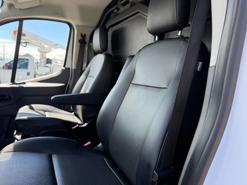 Used 2023 Ford Transit 250 Low Roof AWD image 18