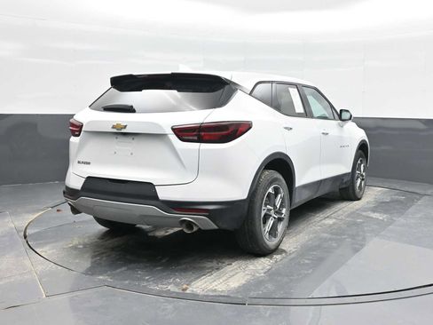 Used 2023 Chevrolet Blazer LT w/ Driver Confidence Package image 4