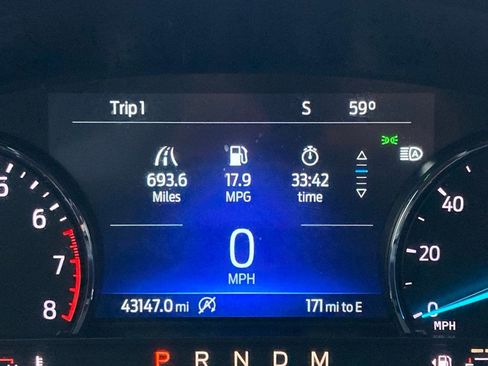 Used 2020 Ford Explorer Limited w/ Class III Trailer Tow Package image 16