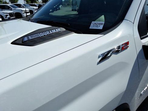 New 2026 Chevrolet Silverado 2500 ZR2 AWD/4WD image 11