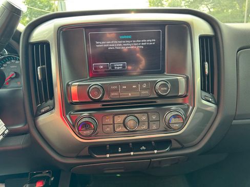 Used 2017 Chevrolet Silverado 1500 LT w/ All Star Edition AWD/4WD image 27