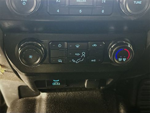 Used 2022 Ford F350 XL w/ Power Equipment Group image 18